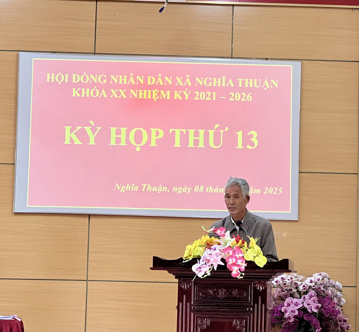 dân ý kiến